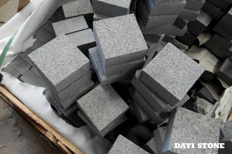 Cubes Dark Grey Granite G654 Top flamed others sawn 10x10x5cm - Dayi Stone